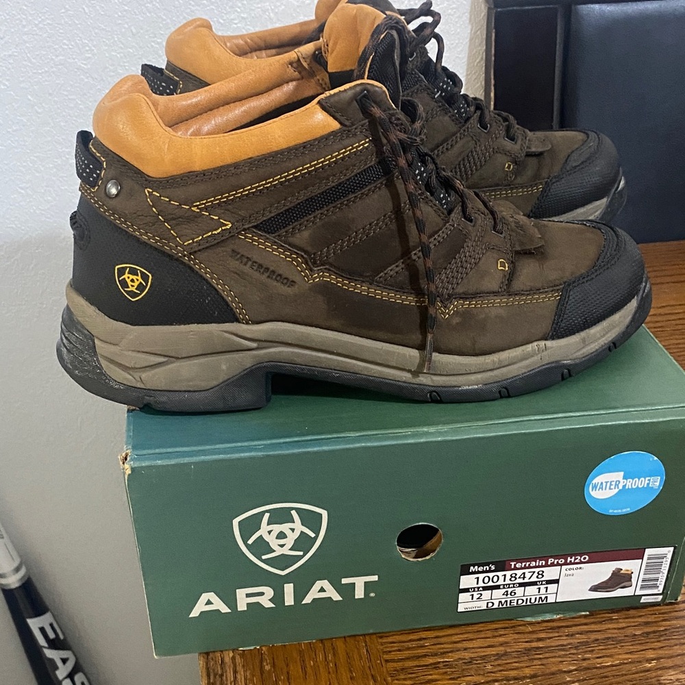 Ariat Men's Brown and Tan Waterproof Boots